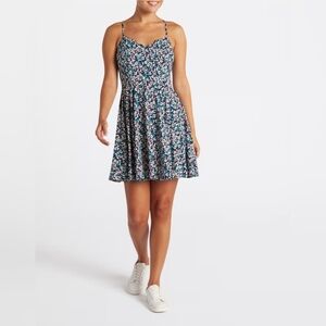 The General Good Floral Spaghetti Strap Crisscross Back Dress NWOT Medium